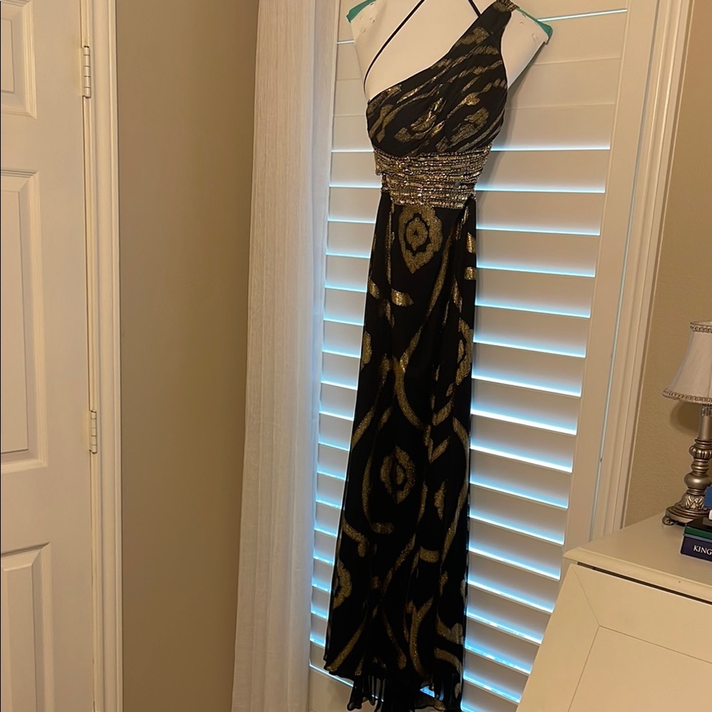 Elegant Black and Gold Evening Dress
